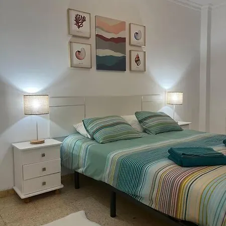 Pieds Dans L'eau - Vue Sur - Playa De