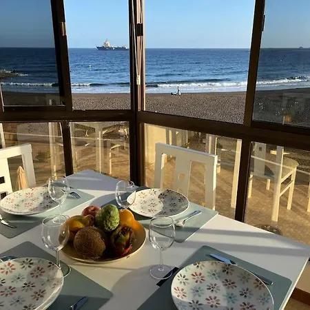 Pieds Dans L'eau - Vue Sur - Playa De Melenara