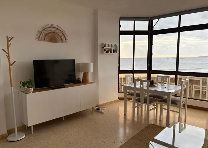 Pieds Dans L'eau - Vue Sur - Playa De